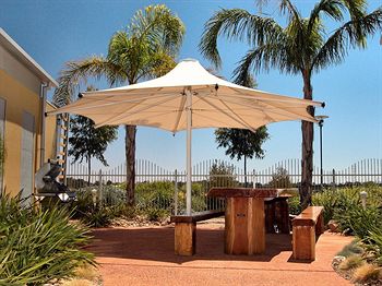 Majestic Oasis Apartments - Accommodation in Brisbane 3