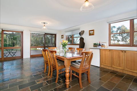 Blueberry Hills On Comleroy - Accommodation in Brisbane 2