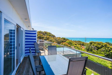 Lorne Beach Accom - Accommodation in Brisbane 0