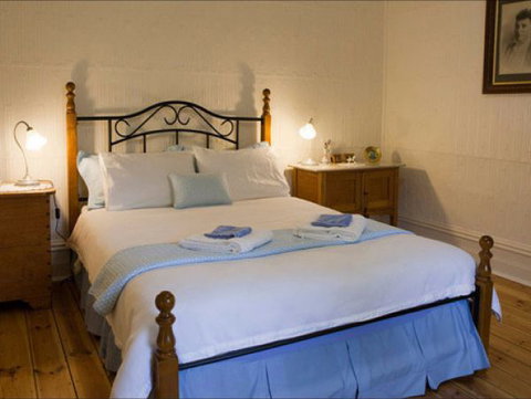Brown's House Bed & Breakfast - Accommodation in Brisbane 4