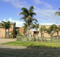 Fronds Holiday Apartments - Accommodation in Brisbane