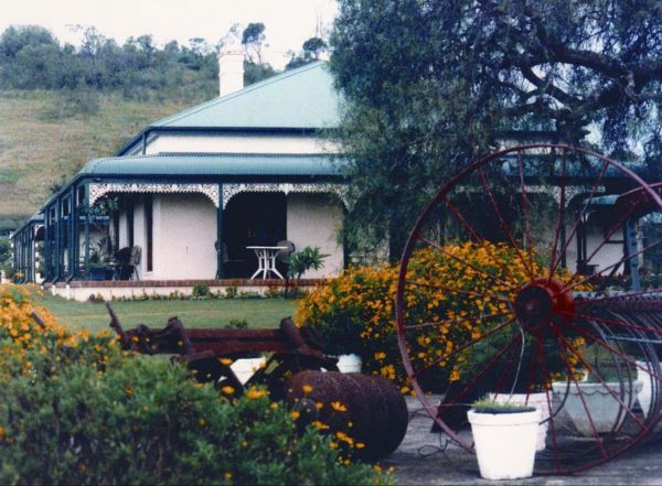 Razorback NSW Accommodation in Brisbane