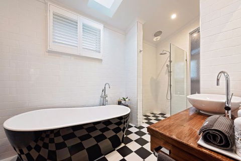 102 On Strath - Accommodation in Brisbane 4