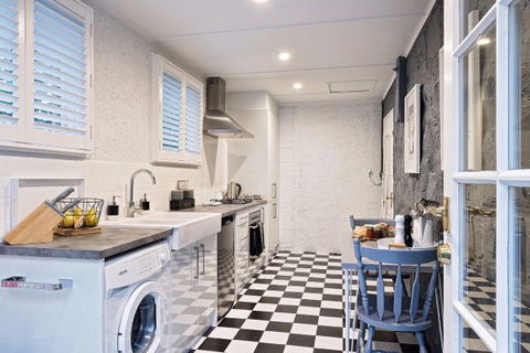 102 On Strath - Accommodation in Brisbane 6