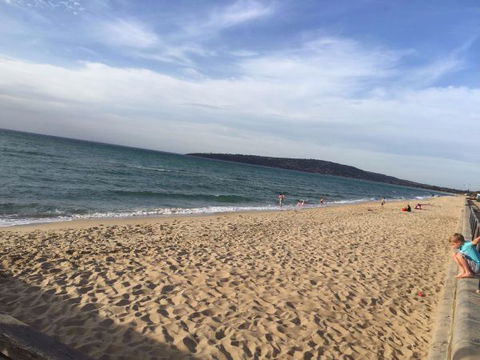 Barefoot Beach Stays - Accommodation in Brisbane 3