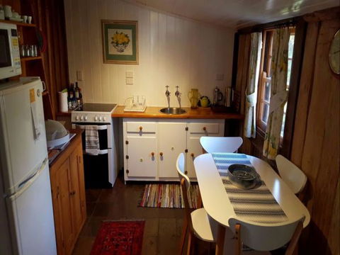 Cameron's Cottage - Accommodation in Brisbane 1