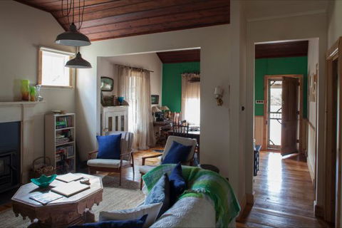 Flop House - Accommodation in Brisbane 7