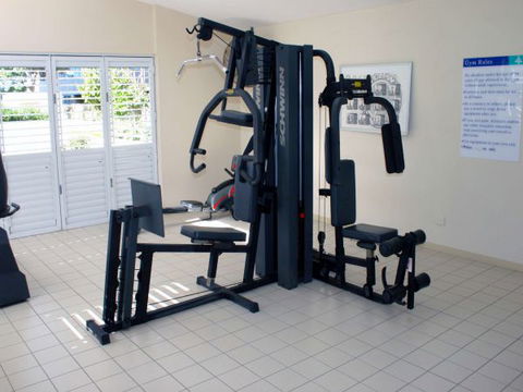 Indigo Blue Beachfront Holiday Apartments - Accommodation in Brisbane 4