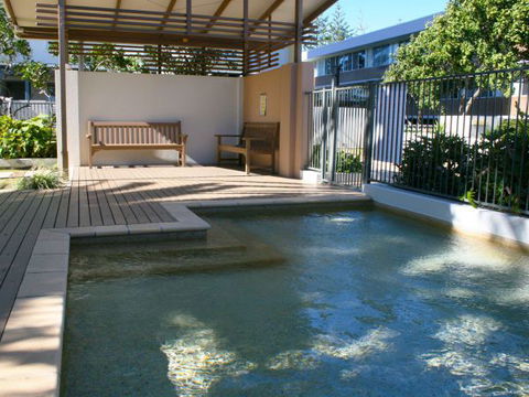 Indigo Blue Beachfront Holiday Apartments - Accommodation in Brisbane 7