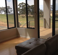 Neagles Retreat Villas - Accommodation in Brisbane