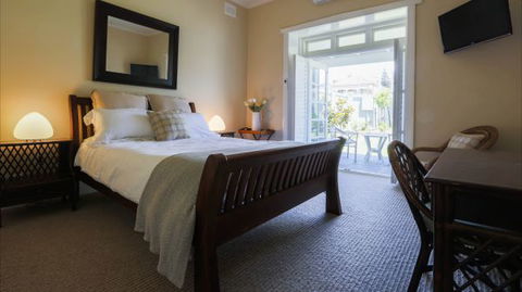 Merewether Beach House B And B - Accommodation in Brisbane 1