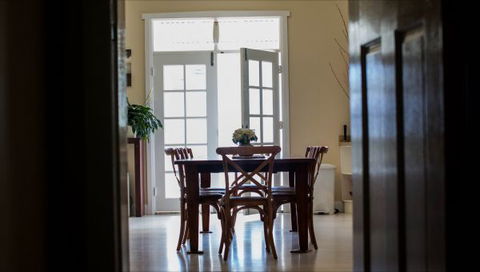 Merewether Beach House B And B - Accommodation in Brisbane 3