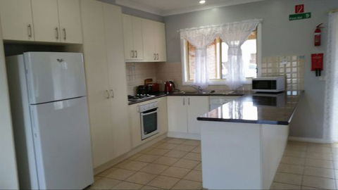 Numurkah Apartments - The Miekleljohn - Accommodation in Brisbane 2