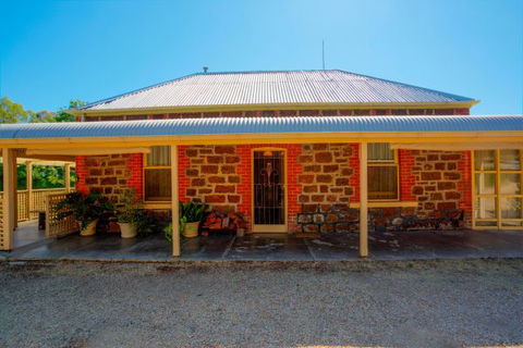 Red Gum Retreat - Accommodation in Brisbane 2