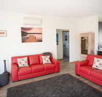 RED FIN part of BLUE FIN HOLIDAY HOMES - Accommodation in Brisbane