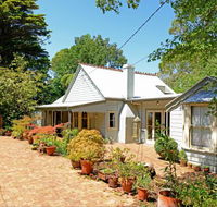 Sefton Cottage - Accommodation in Brisbane