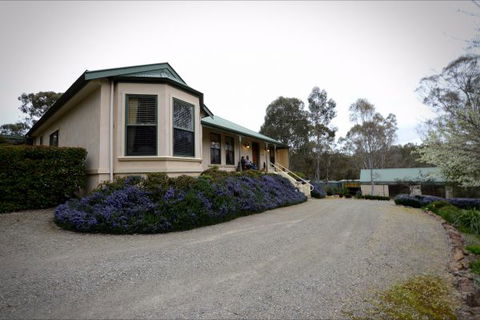 St Helen's Guest Suite - Accommodation in Brisbane 1