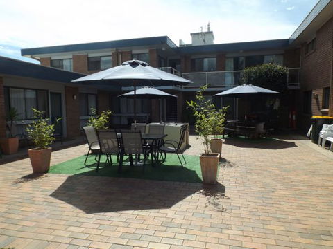 Surfside Holiday Apartments - Accommodation in Brisbane 2