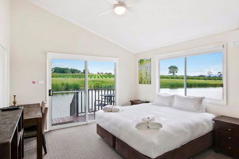The Lakehouse At 201 - Accommodation in Brisbane 0