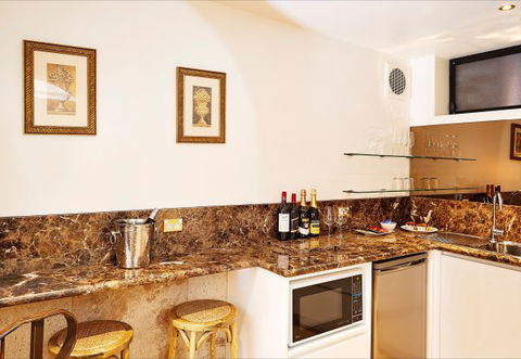 The Suites, Villa Belgravia - Accommodation in Brisbane 3