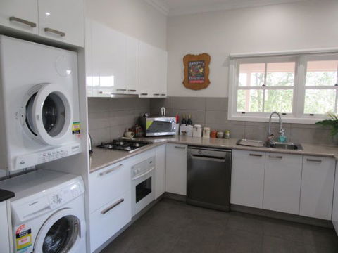 Valley View Cottage - Accommodation in Brisbane 2