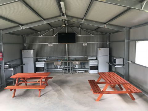 Waikerie Holiday Park - Accommodation in Brisbane 2