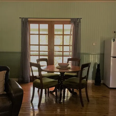 Telegraph Retreat Cottages - Accommodation in Brisbane 4