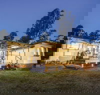 Big Yango House - Accommodation in Brisbane