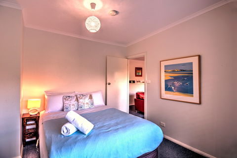 Cove Beach Apartment 1 - Accommodation in Brisbane 2