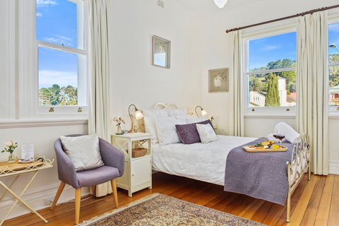 Cygnet Old Bank B&B - Accommodation in Brisbane 1