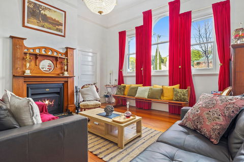 Cygnet Old Bank B&B - Accommodation in Brisbane 6