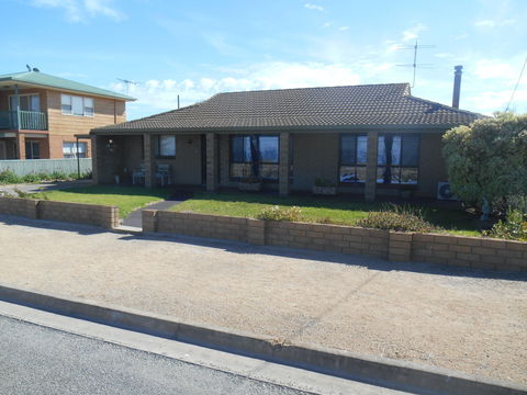 Family Ties - Accommodation in Brisbane 1
