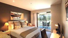 Oaks Plaza Pier Hotel - Accommodation in Brisbane 0
