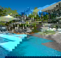 Port Douglas Getaways - The White Oasis - Accommodation in Brisbane