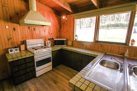 Sambar Lodge - Accommodation in Brisbane 4