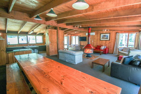 Sambar Lodge - Accommodation in Brisbane 5