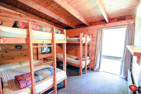 Sambar Lodge - Accommodation in Brisbane 9