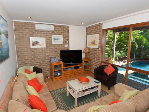 Seacove On The Beach - Accommodation in Brisbane 3