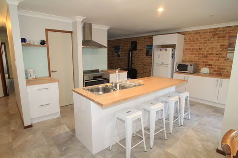 Thora Waterfront - Accommodation in Brisbane 0