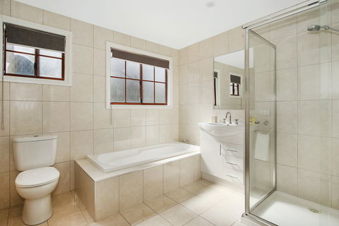 Tudor House - Accommodation in Brisbane 6