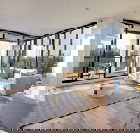 381 Cremorne - Accommodation in Brisbane