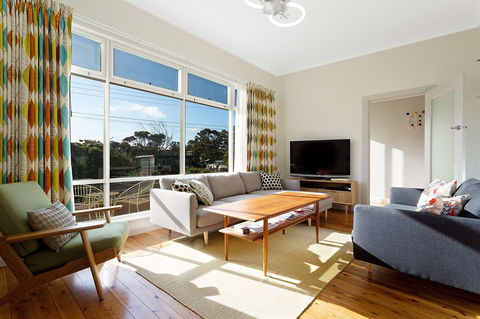 50s Beach House - Accommodation in Brisbane 4