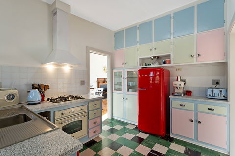 50s Beach House - Accommodation in Brisbane 6