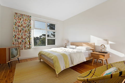 50s Beach House - Accommodation in Brisbane 8