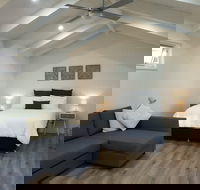 Alkira Garden Studios - Accommodation in Brisbane