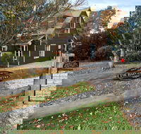 Arcadia Cottages at Cambewarra - Accommodation in Brisbane