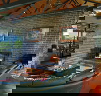 Banjos Bushland Retreat - Accommodation in Brisbane