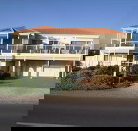 Century 21 SouthCoast Hayman - Accommodation in Brisbane
