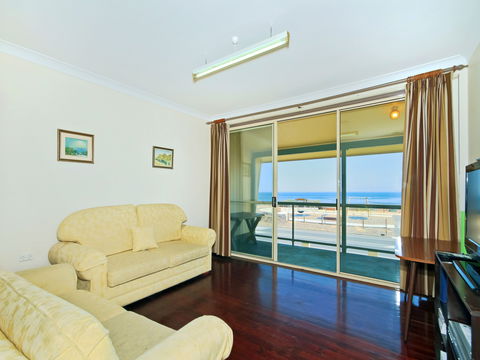 Century 21 SouthCoast: Sun And Fun - Accommodation in Brisbane 2