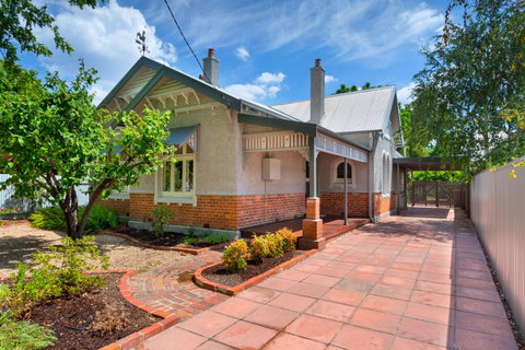 Crisp Street Cottage - Accommodation in Brisbane 0